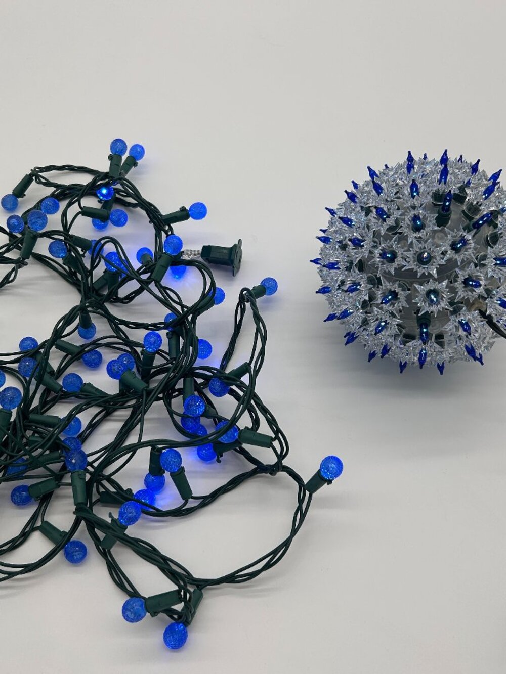 Vintage GE 6"‎ Holiday Classics 100 Lights Super Sphere Star Burst Blue LOT of 2